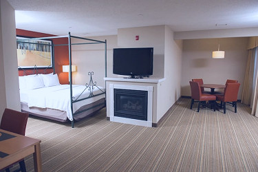 Hawthorn Suites by Wyndham Erie | Erie, PA Hotels